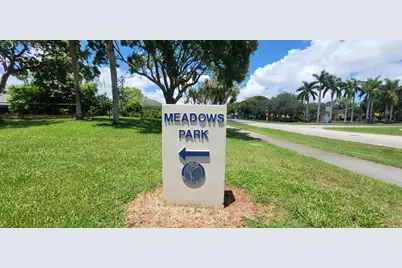 1509 Meadows Circle W, Boynton Beach, FL 33436 - Photo 25