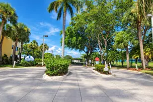 1509 Meadows Cir W, Boynton Beach, FL 33436 - Photo 23