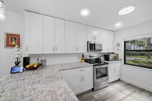 21621 Arriba Real, Boca Raton, FL 33433 - Photo 9
