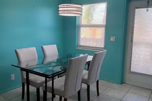 2101 NE 1st Ct, Boynton Beach, FL 33435 - Photo 3