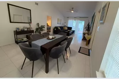 1437 Royal Forest Court, West Palm Beach, FL 33406 - Photo 9