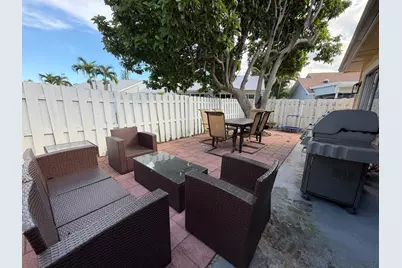 1437 Royal Forest Court, West Palm Beach, FL 33406 - Photo 35