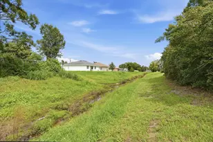 453 SW Columbus Dr, Port Saint Lucie, FL 34953 - Photo 35