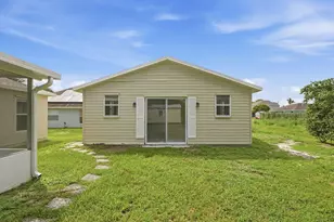 453 SW Columbus Dr, Port Saint Lucie, FL 34953 - Photo 5