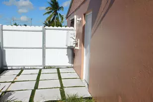 1511 SW 63rd Ave, North Lauderdale, FL 33068 - Photo 3