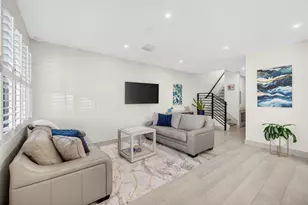 410 SE 12th Ct, Fort Lauderdale, FL 33316 - Photo 5