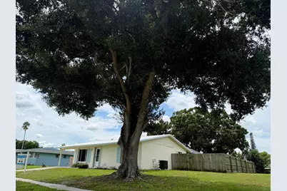 142 NE Bracken Road, Port Saint Lucie, FL 34983 - Photo 1