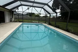 142 NE Bracken Rd, Port Saint Lucie, FL 34983 - Photo 3