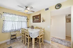 13055 SW 15th Ct, Pembroke Pines, FL 33027 - Photo 9