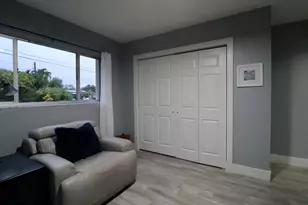 2208 NE 19th Ave, Wilton Manors, FL 33305 - Photo 15