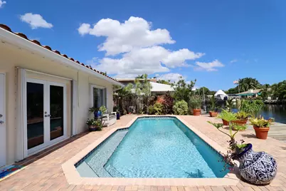 2208 NE 19th Avenue, Wilton Manors, FL 33305 - Photo 3
