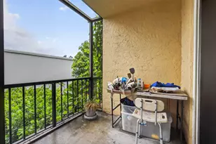 946 NE 24th Ave, Hallandale Beach, FL 33009 - Photo 39