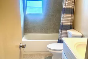 9326 Sunrise Dr, West Palm Beach, FL 33403 - Photo 23