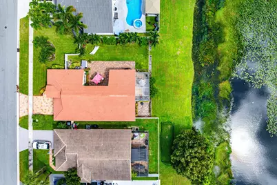 5054 Prairie Dunes Village Circle, Lake Worth, FL 33463 - Photo 9