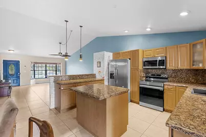 2872 NW 95th Avenue, Coral Springs, FL 33065 - Photo 5