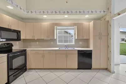3914 Dafilee Circle, West Palm Beach, FL 33417 - Photo 7