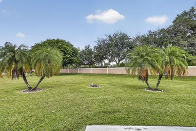 3914 Dafilee Circle, West Palm Beach, FL 33417 - Photo 33