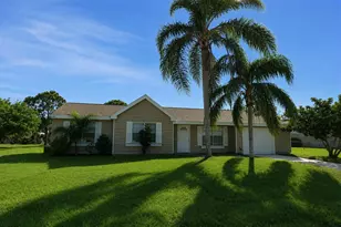 374 SW Eastport Cir, Port Saint Lucie, FL 34953 - Photo 1