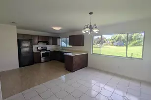 374 SW Eastport Cir, Port Saint Lucie, FL 34953 - Photo 5
