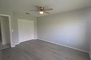 374 SW Eastport Cir, Port Saint Lucie, FL 34953 - Photo 7