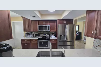 5719 NW 64th Way, Tamarac, FL 33321 - Photo 15