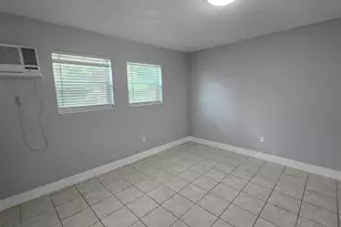 16951 NE 18th Ave, North Miami Beach, FL 33162 - Photo 7