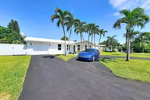 2621 NE 51st Ct, Lighthouse Point, FL 33064 - Photo 17