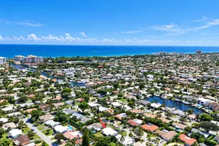 2621 NE 51st Ct, Lighthouse Point, FL 33064 - Photo 15