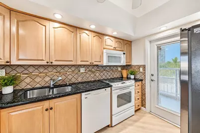 3180 NE 48th Court #309, Lighthouse Point, FL 33064 - Photo 5