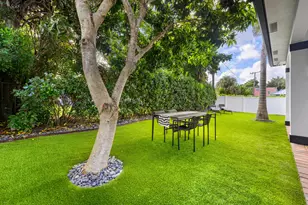 405 SE Coconut Ave, Stuart, FL 34996 - Photo 47
