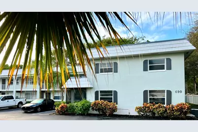 690 Kingsbridge Street #Apt 9, Boca Raton, FL 33487 - Photo 1
