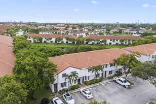 4163 Napoli Lake Dr, Riviera Beach, FL 33410 - Photo 5