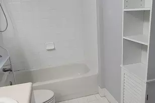 5099 NW 7th St, Miami, FL 33126 - Photo 15