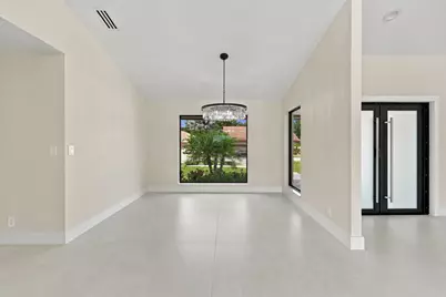10941 Boca Woods Lane, Boca Raton, FL 33428 - Photo 11