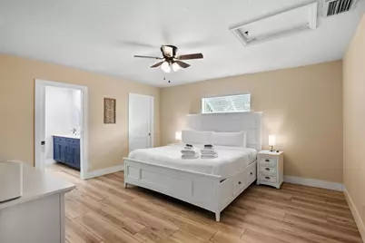 6880 Kingston Drive, Lake Worth, FL 33462 - Photo 13