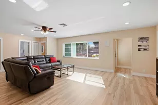 6880 Kingston Dr, Lake Worth, FL 33462 - Photo 5
