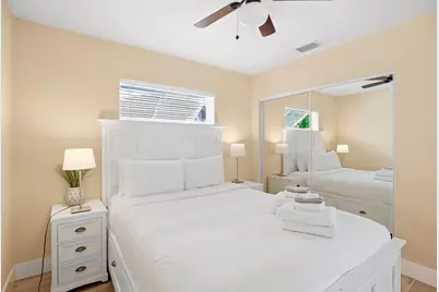 6880 Kingston Drive, Lake Worth, FL 33462 - Photo 19