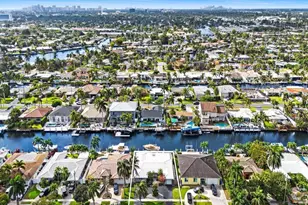 300 SE 10th St, Pompano Beach, FL 33060 - Photo 39