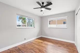 300 SE 10th St, Pompano Beach, FL 33060 - Photo 23