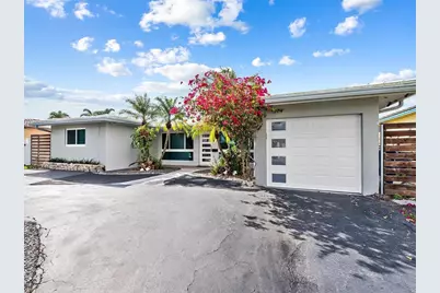 300 SE 10th Street, Pompano Beach, FL 33060 - Photo 1