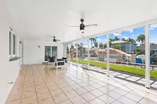 300 SE 10th St, Pompano Beach, FL 33060 - Photo 25