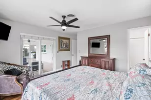 300 SE 10th St, Pompano Beach, FL 33060 - Photo 17