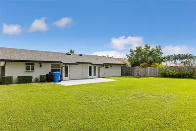 238 Bilbao Street, Royal Palm Beach, FL 33411 - Photo 25