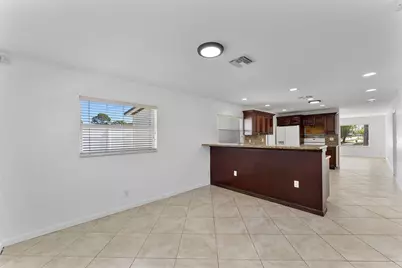 105 NW 7th Court, Deerfield Beach, FL 33441 - Photo 5