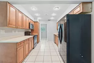 831 NW 43rd Ave, Coconut Creek, FL 33066 - Photo 5