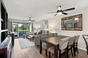 4542 Lucerne Lakes Blvd E, Lake Worth, FL 33467 - Photo 9