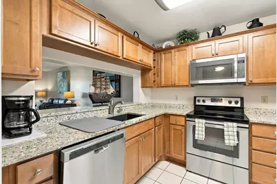 4542 Lucerne Lakes Boulevard E #103, Lake Worth, FL 33467 - Photo 5
