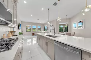 11965 S Baypoint Cir, Parkland, FL 33076 - Photo 13