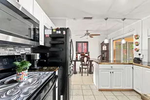 975 NW 67th Ave, Margate, FL 33063 - Photo 7