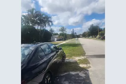 7800 SW 9th Street, North Lauderdale, FL 33068 - Photo 21